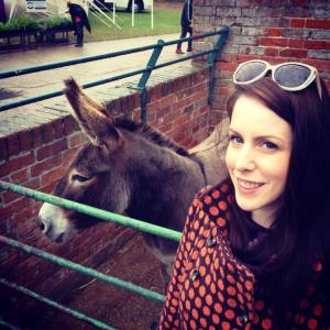 Sivan made friends with this cute donkey at Maverick American Roots Festival in Suffolk! Was an awesome festival with dedicated folk fans that listen to every word and note of every song... 